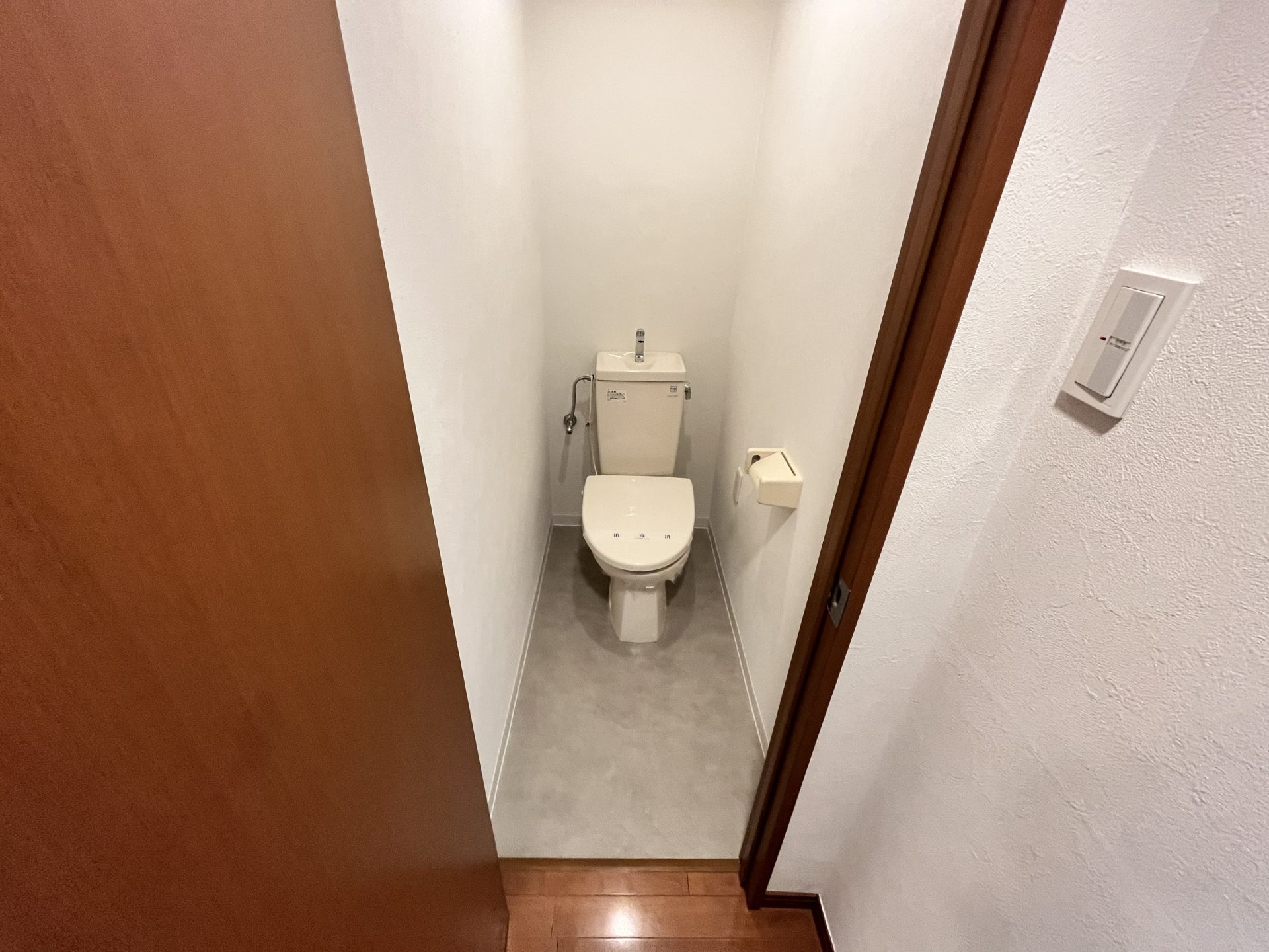 大阪市西区　賃貸マンションの原状回復リフォーム工事　施工後　トイレ