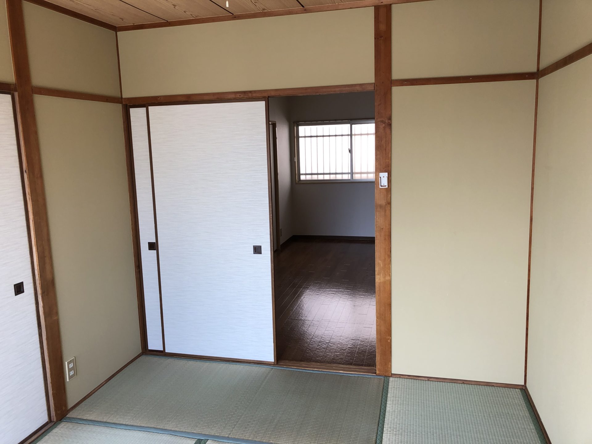 大阪市住之江区　賃貸マンション原状回復リフォーム工事　施工後　和室