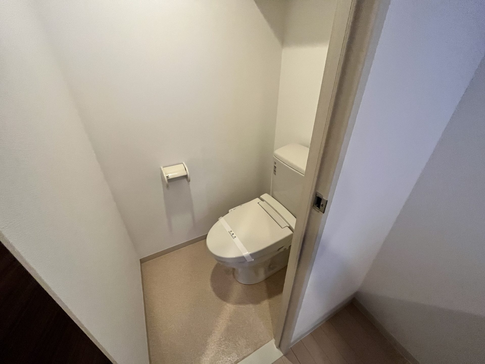 大阪市中央区　賃貸マンションの原状回復リフォーム工事　施工後　トイレ