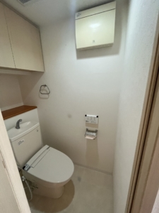 大阪市北区　分譲マンションのリフォーム工事　施工前　トイレ
