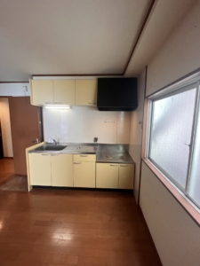 大阪市西区　賃貸マンションの原状回復リフォーム工事　施工前　キッチン