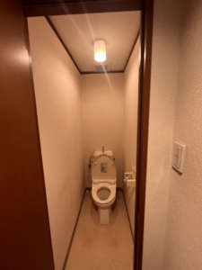 大阪市西区　賃貸マンションの原状回復リフォーム工事　施工前　トイレ