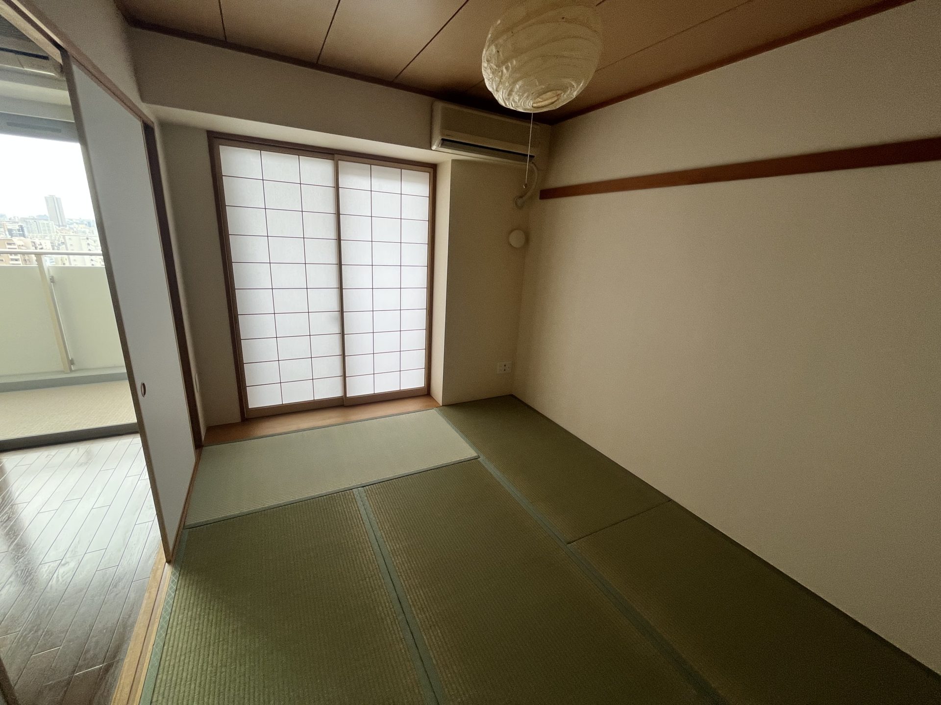 大阪市浪速区　分譲マンションの原状回復リフォーム工事　施工後　和室