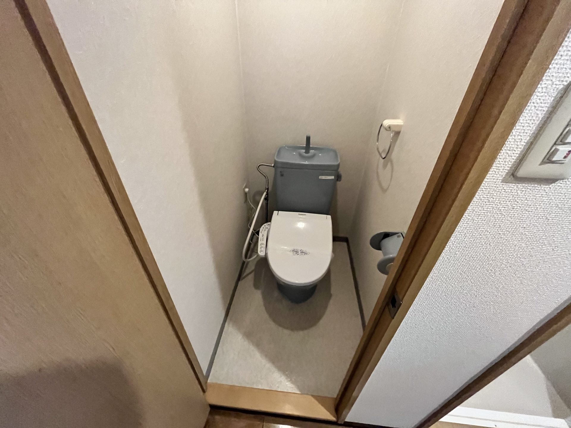 大阪市福島区　収益用１Kマンションのリフォーム工事　施工後　トイレ
