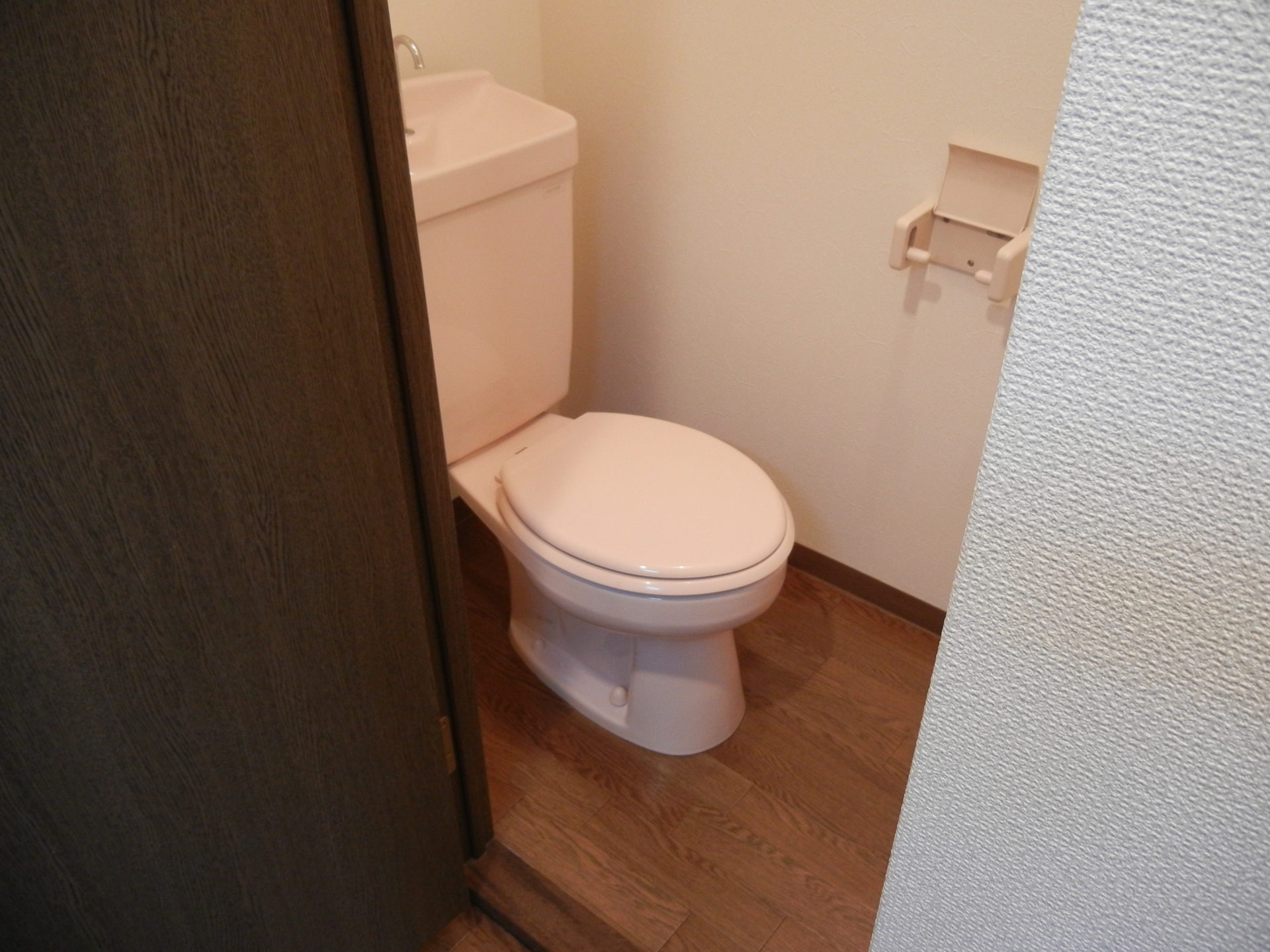 大阪市東成区　賃貸マンションの原状回復リフォーム工事　施工後　トイレ