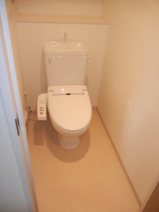 大阪市北区　賃貸マンションリフォーム　原状回復工事　施工前　トイレ