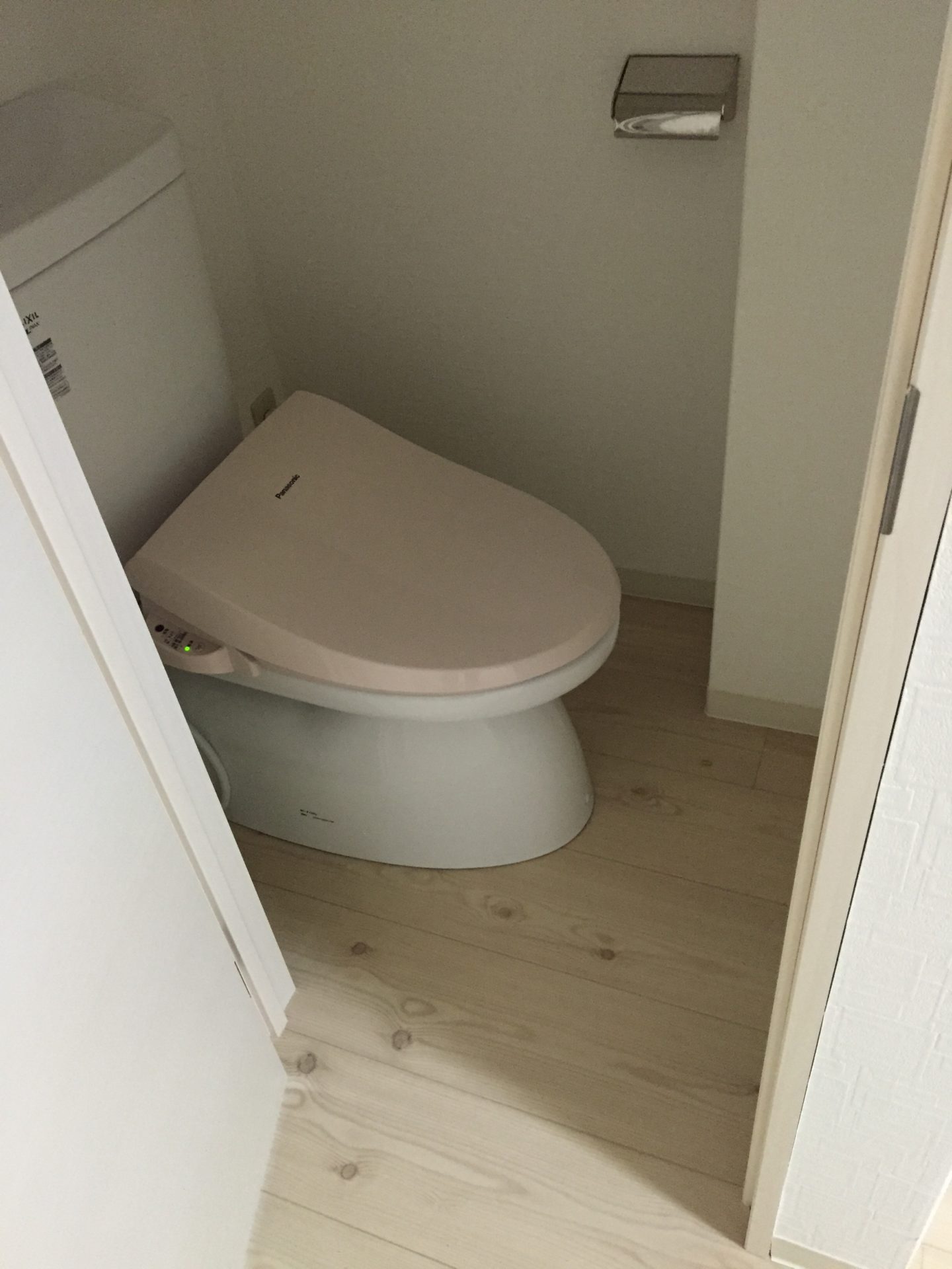 大阪市大正区　戸建住宅　和室を洋室に変更工事　施工後　トイレ