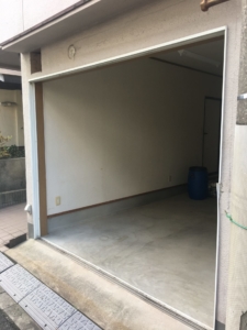 大阪市平野区　戸建住宅　シャッター取付工事　施工前