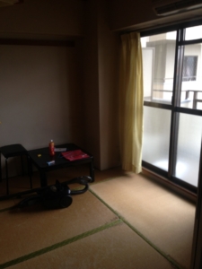 大阪府吹田市　分譲マンションのクロス貼替や床のリフォーム　施工前　和室