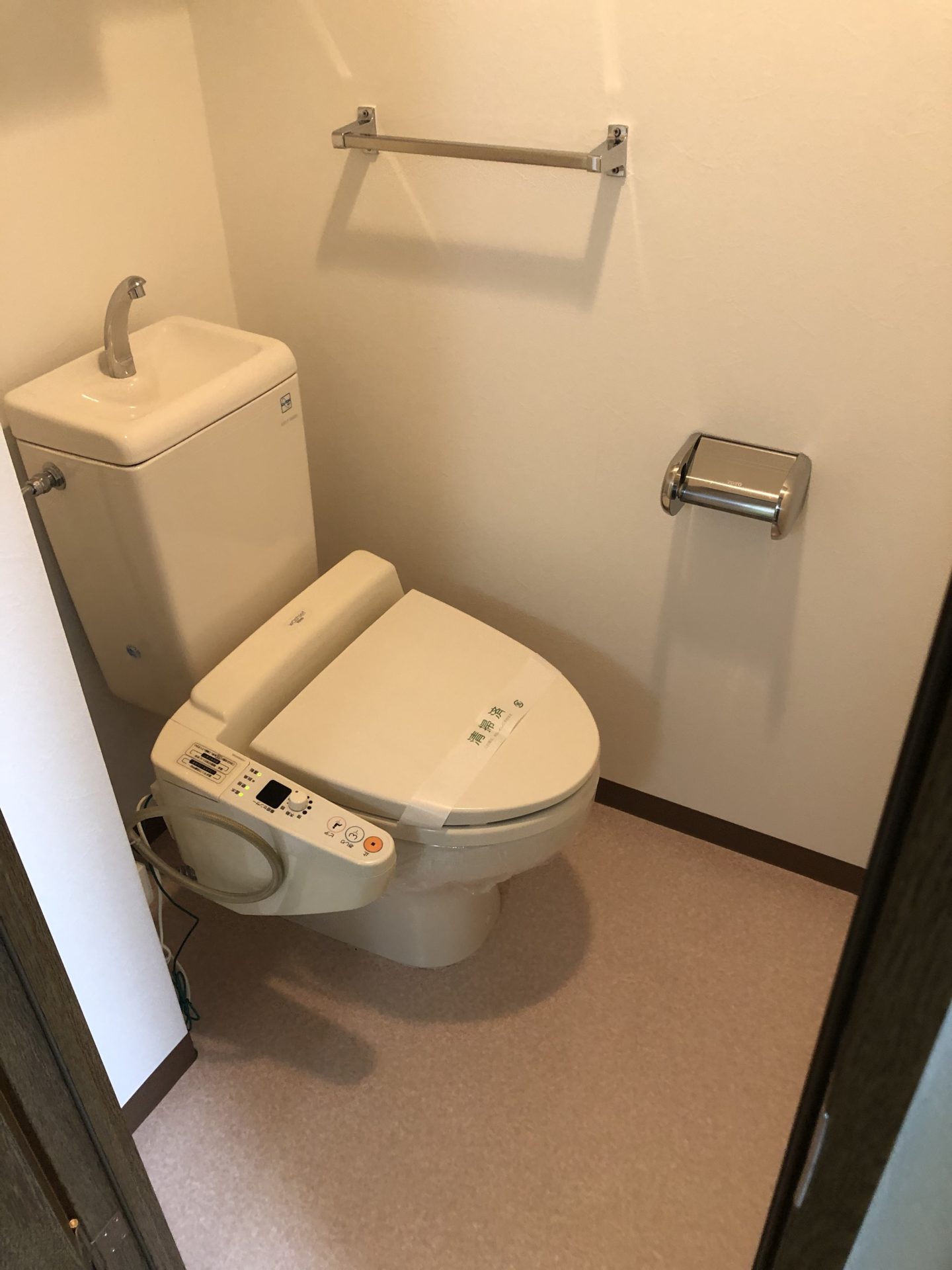 大阪　分譲賃貸マンションリフォーム　トイレ